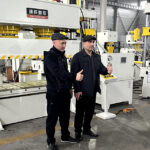 Photos-of-Russian-customers-visiting-our-factory