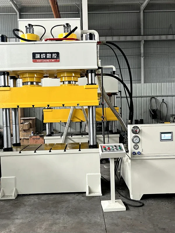 315-ton-double-cylinder-four-column-hydraulic-press-front-view Front view of 315 ton double cylinder four column hydraulic press machine.