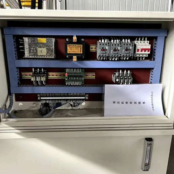 Independent electrical control cabinet of the 315 ton four column hydraulic press.