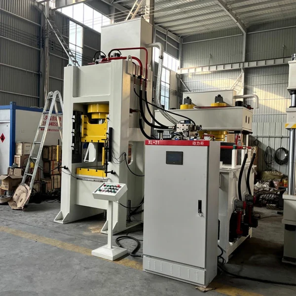 500 ton hydraulic press right side view