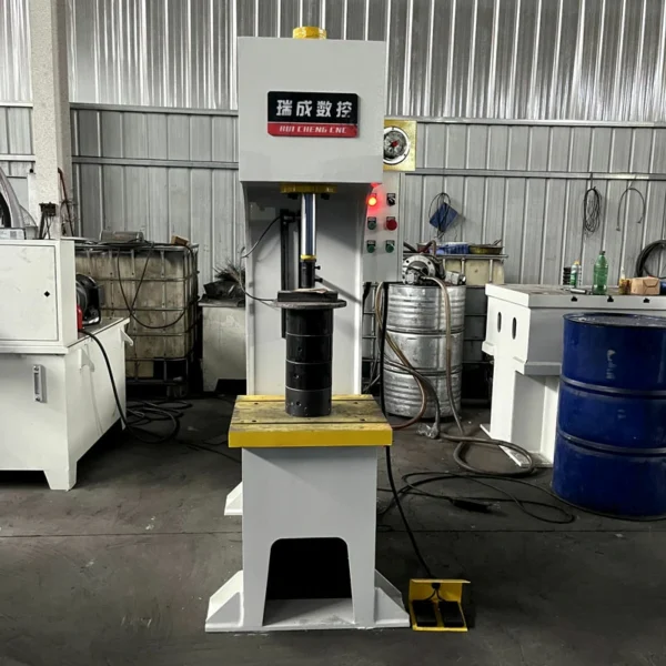 10 ton single arm hydraulic press front view with 600mm opening and 300mm stroke