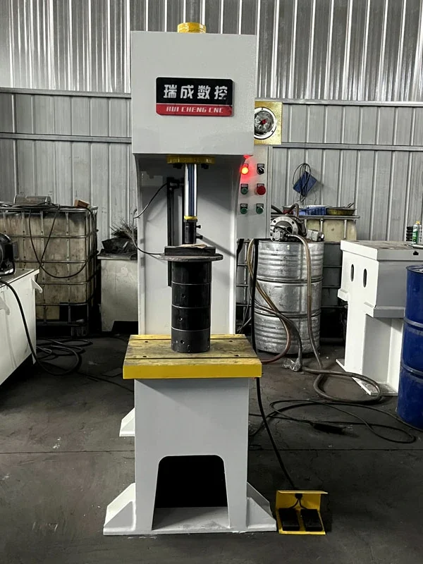 10 ton single arm hydraulic press front view with 600mm opening and 300mm stroke