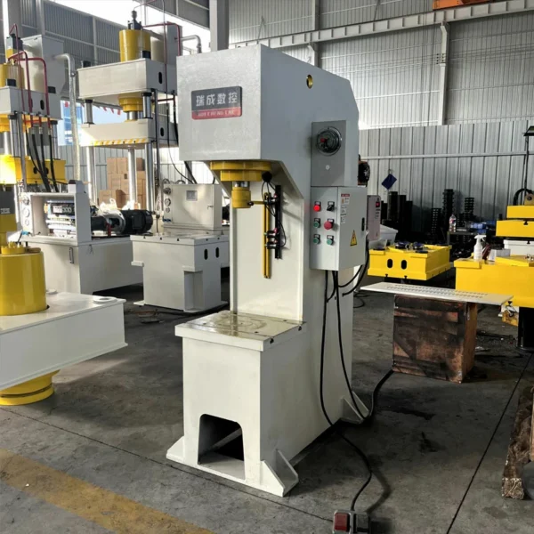 40 ton hydraulic press right side view with 500x400 mm working table