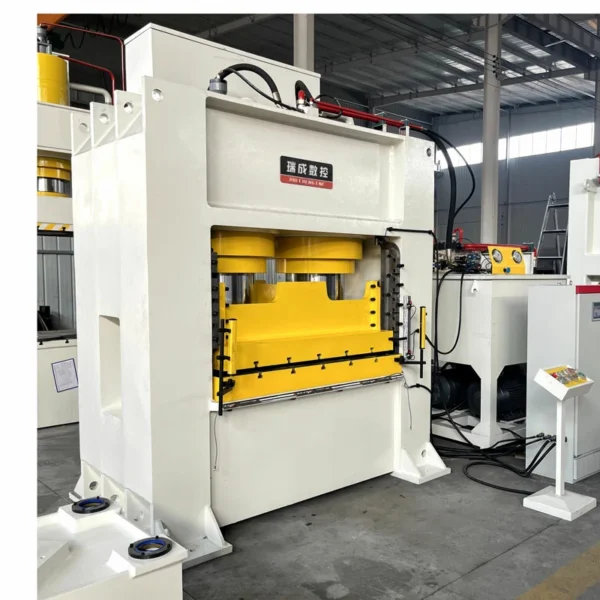 closed frame hydraulic press left side view with double cylinder design