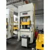 200 ton hydraulic press right side view with industrial frame structure