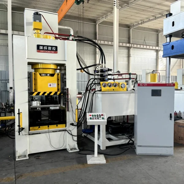 315 ton hot forging hydraulic press left side view with side cylinder