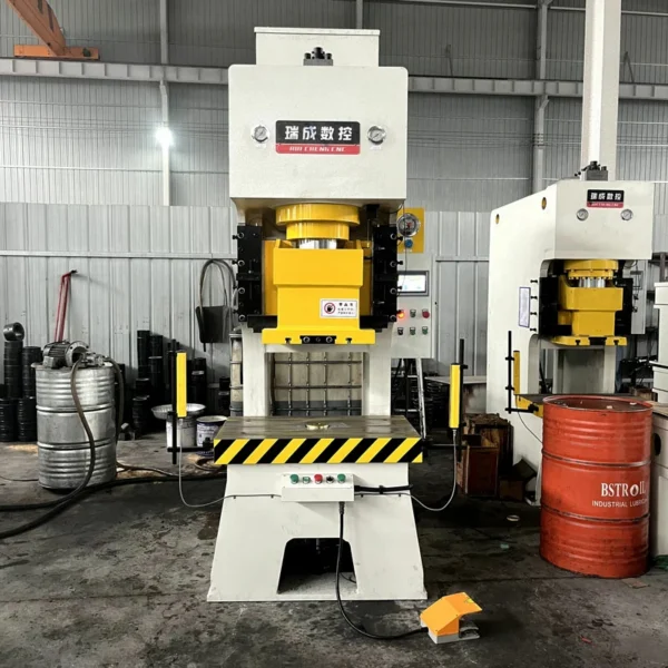 125 ton hydraulic punching press front view