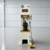 20 ton single arm hydraulic press front view